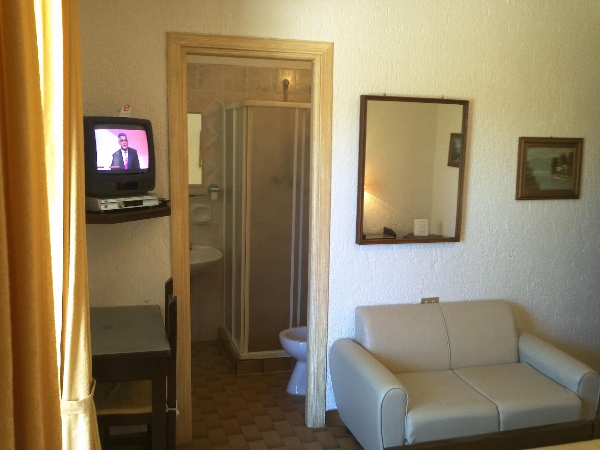 Hotel Abbaruja Olbia Ngoại thất bức ảnh