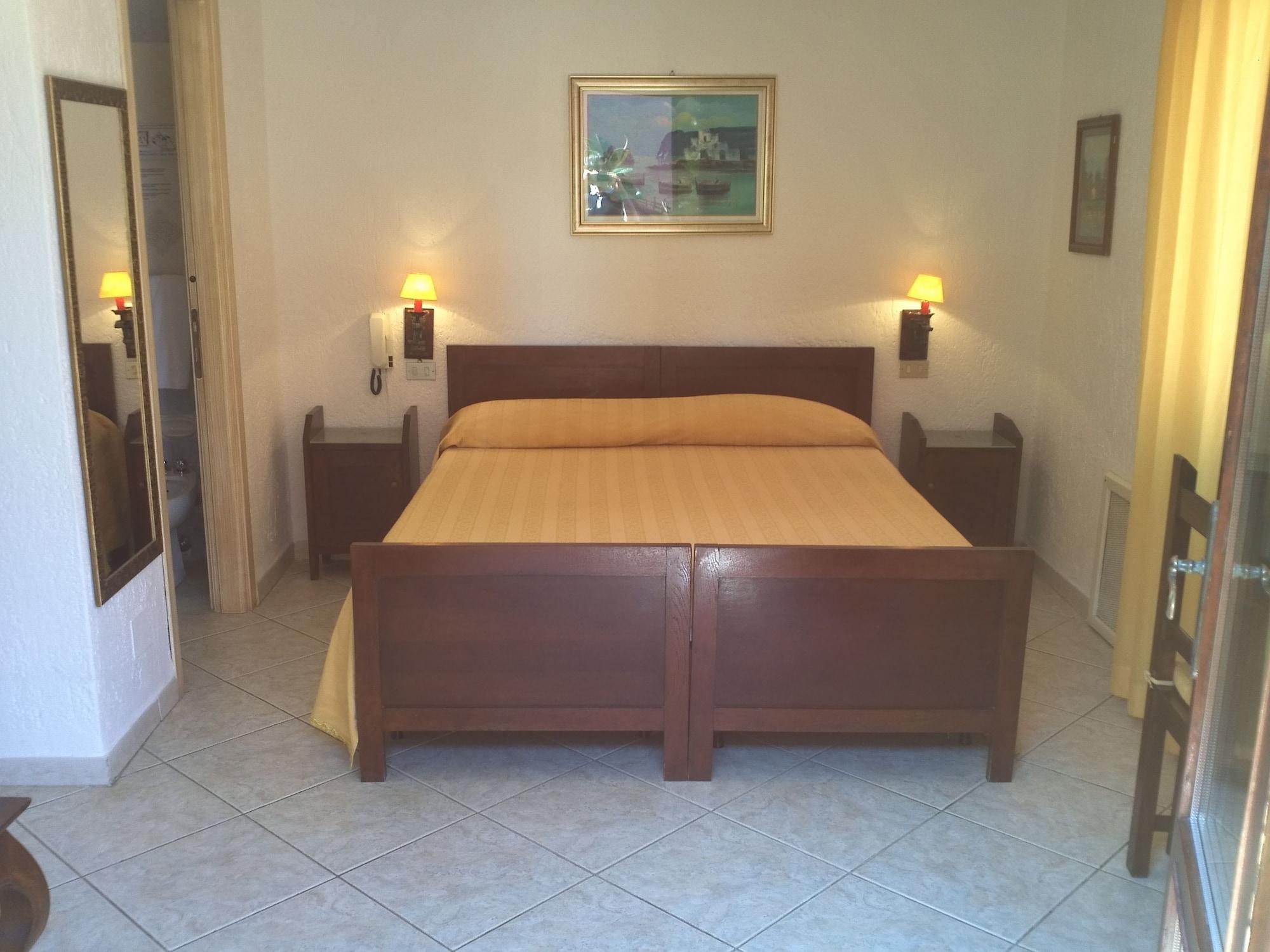 Hotel Abbaruja Olbia Ngoại thất bức ảnh