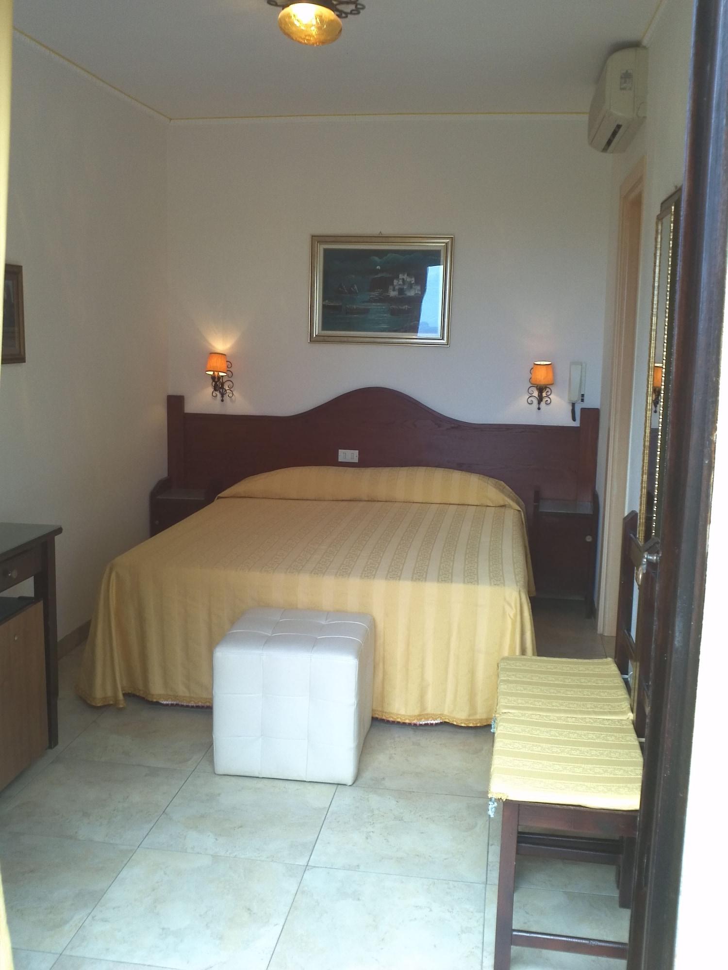 Hotel Abbaruja Olbia Ngoại thất bức ảnh