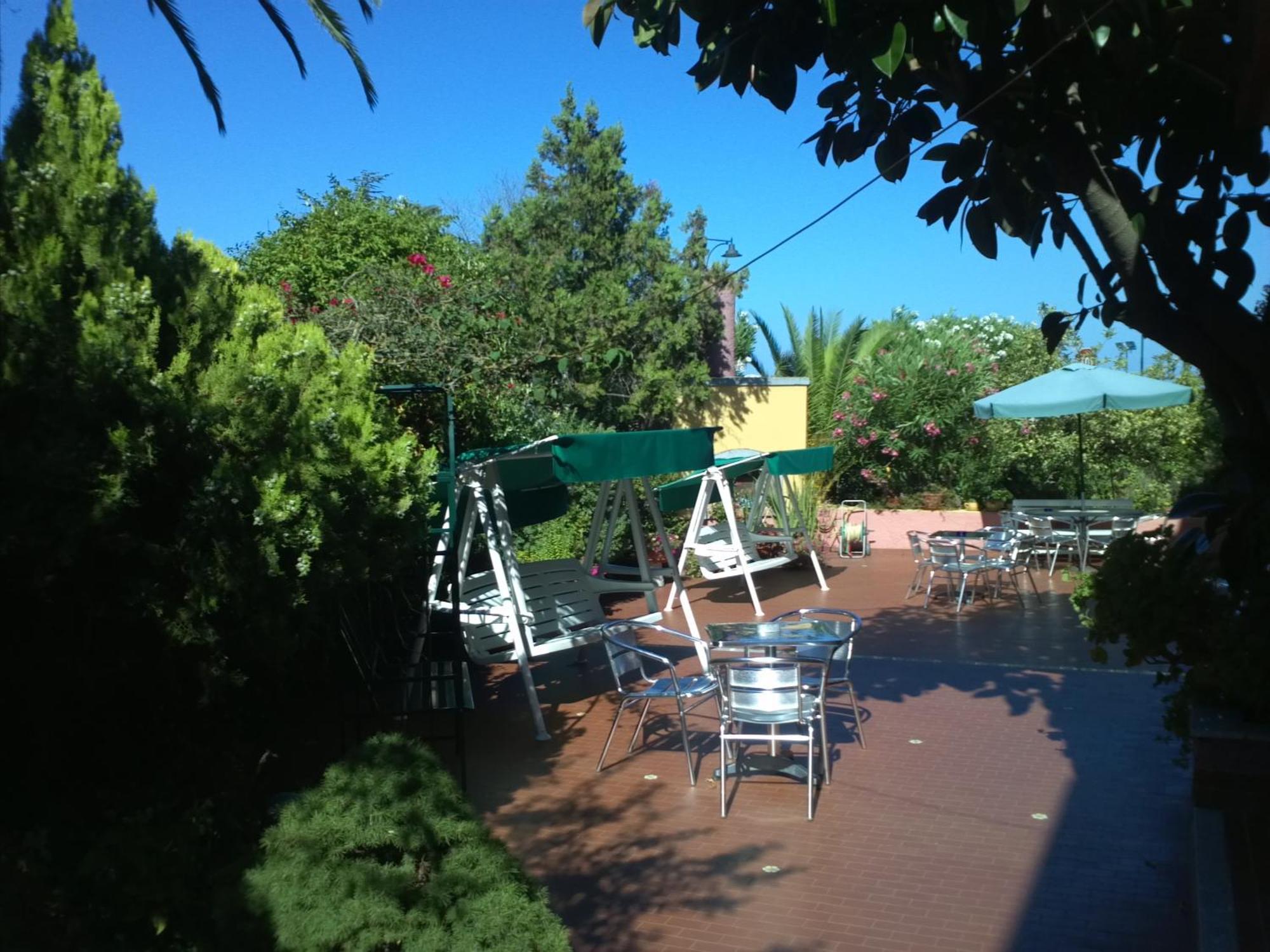 Hotel Abbaruja Olbia Ngoại thất bức ảnh