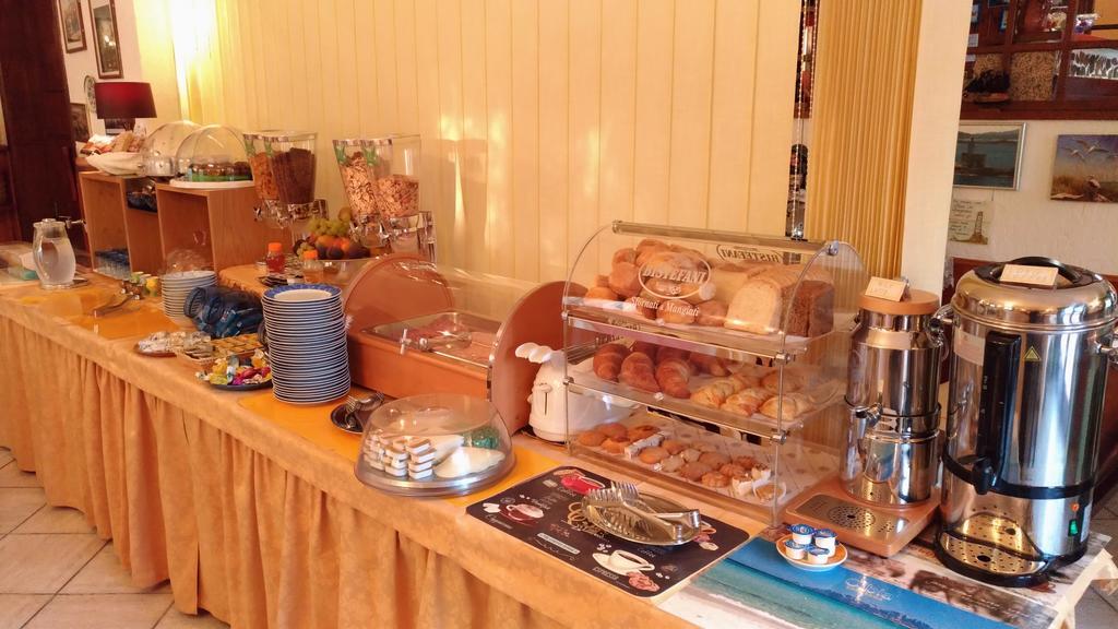 Hotel Abbaruja Olbia Ngoại thất bức ảnh