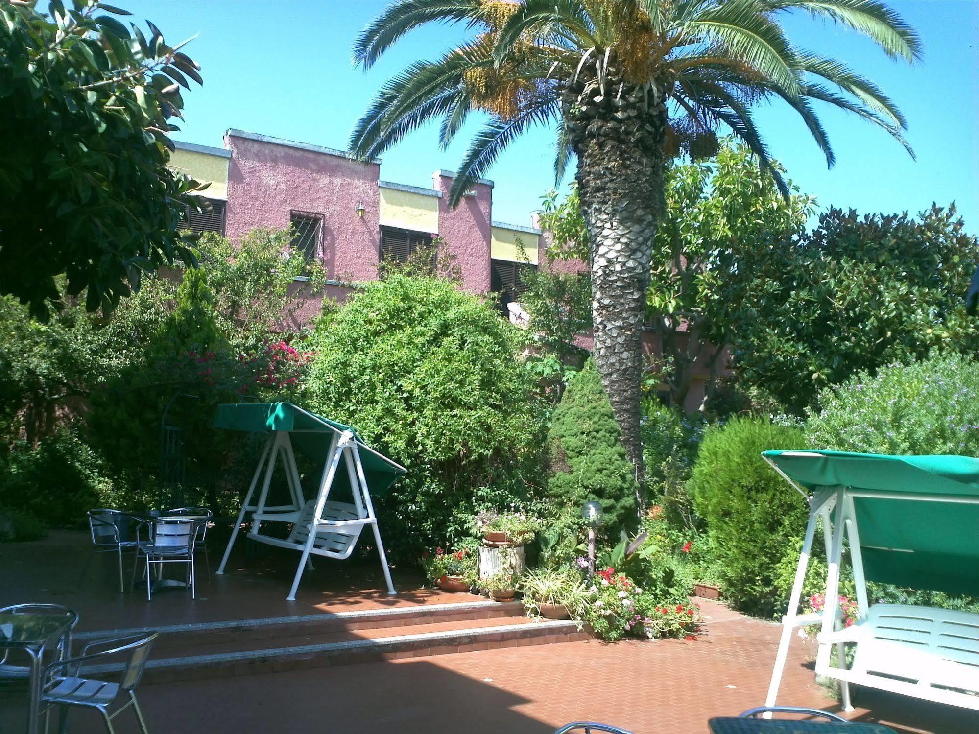 Hotel Abbaruja Olbia Ngoại thất bức ảnh