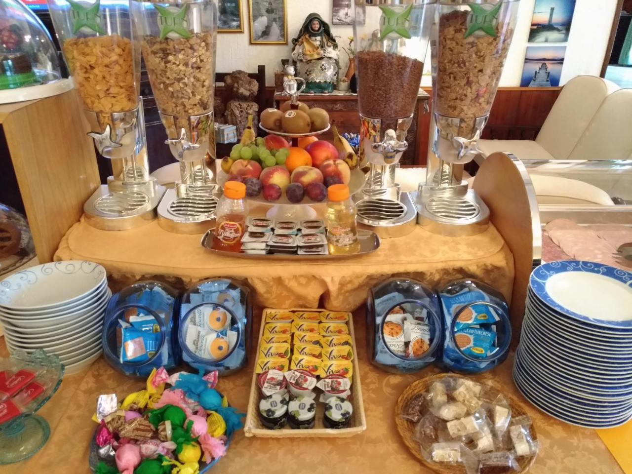 Hotel Abbaruja Olbia Ngoại thất bức ảnh
